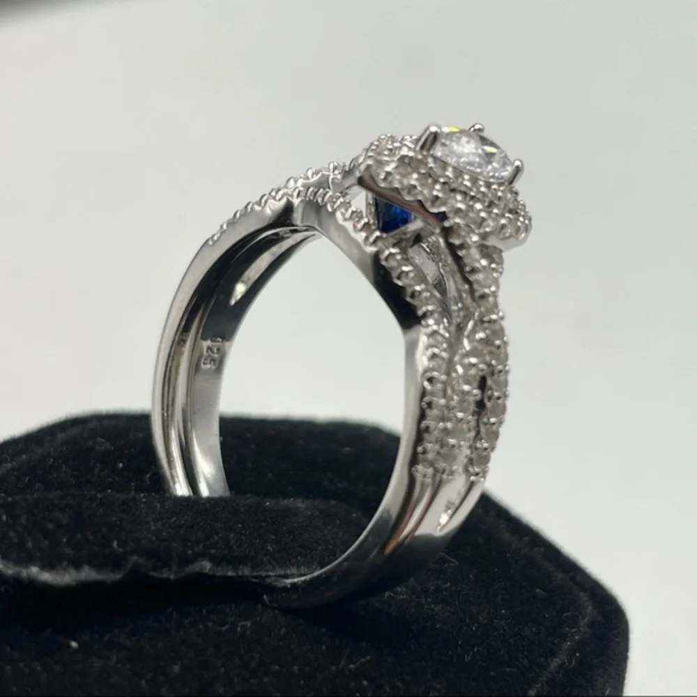 925 Sterling Silver Pear Cut Diamond 2 Band Wedding‎ Ring Set 9